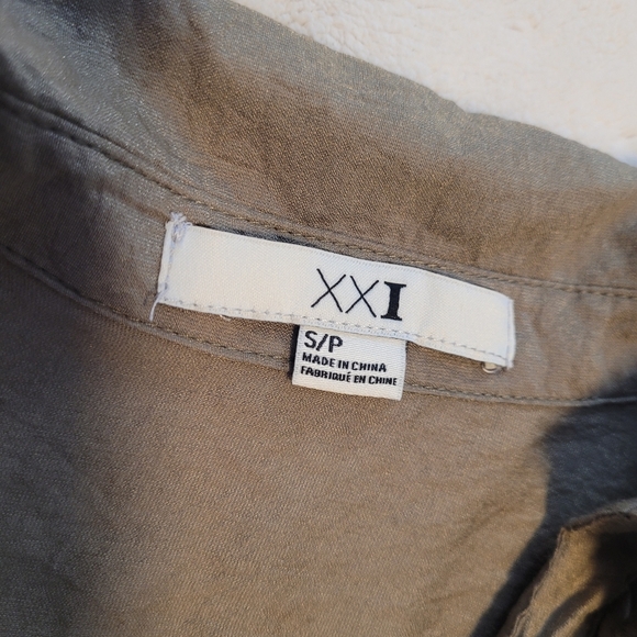 FOREVER XXI Cute 3/4 Army Green Tunic Top with Belt and Ruffles Size Small - Picture 6 of 13